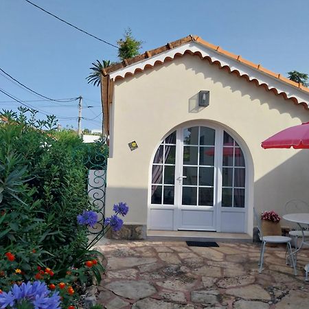 Ermitage studio, front de mer, plage 200m Antibes Buitenkant foto