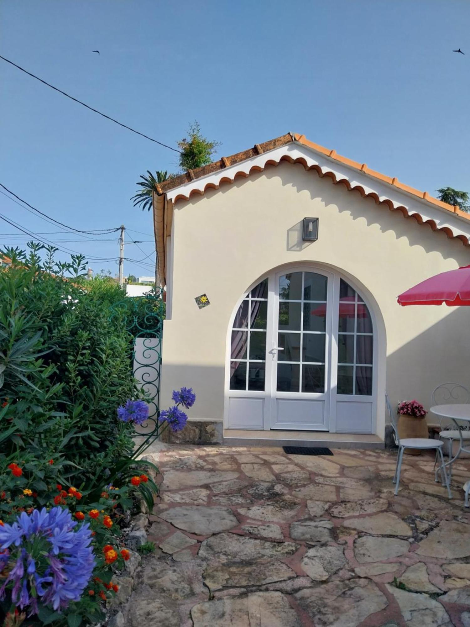 Ermitage studio, front de mer, plage 200m Antibes Buitenkant foto
